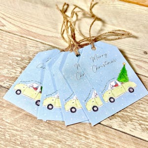 Festliche Auto Geschenkanhänger | Weihnachtsgeschenkanhänger, Heim fahren zu Weihnachten, Freunde Geschenkanhänger Weihnachten, Urlaub Geschenkanhänger, Weihnachten Anhänger