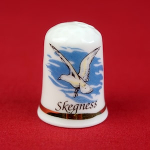 Vintage Thimble - Bone china - Skegness