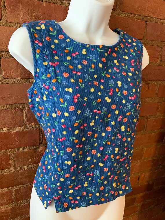 Vintage 80s 90s Sleeveless Flowers and Fruits Prin