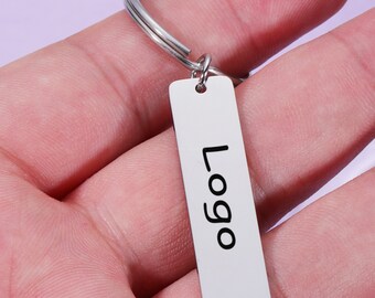 Aangepaste bedel lange tag sleutelhanger aangepaste sieraden Gepersonaliseerde bedel roestvrij staal lasergegraveerd logo bedel kralen voor het maken van sieraden kw1916s
