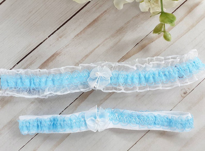 Something blue Toss garter no slip soft elastic Bridal garter set Blue lace /& chiffon floral wedding garter set