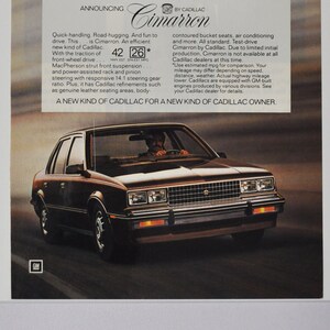 Annonce de voiture Cadillac Cimarron (photo ancienne classique de motors company, affiche de brochure publicitaire, photo de pièces de concessionnaire d'origine GM USA UA)