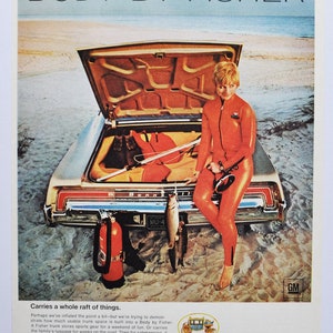Grote autoadvertentie Pontiac Bonneville uit 1968 (GM General Motors Company klassieke oude fotoadvertentie onderdelen brochure gedrukt door Fisher)