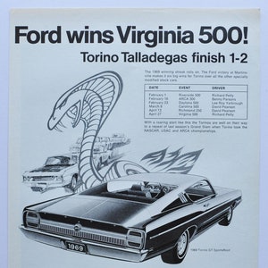 Grande pubblicità per auto 1969 Ford Torino Cobra vince la Virginia 500 (pubblicità di vecchie foto classiche di una casa automobilistica, poster, brochure, rivenditore)