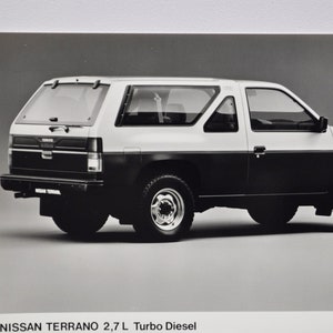 写真 1989 日産テラノ 2.7L ターボ ディーゼル (自動車プレス写真、画像、自動車会社、販売店、パンフレット、印刷物、古い自動車、日本の SUV)