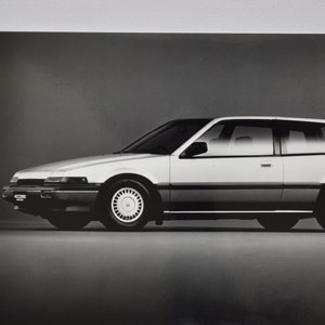Foto:Autopresse Accord (Autopresse Fotografie Bild Autohaus Luxus Händler Händler Broschüre Verkaufsposter Druck japanisch schwarz weiß)
