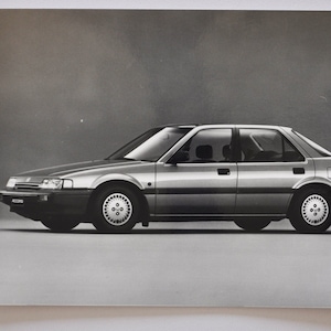 Foto:Autopresse Accord (Autopresse Fotografie Bild Autohaus Luxus Händler Händler Broschüre Verkaufsposter Druck japanisch schwarz weiß)