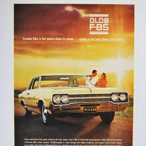Grande pubblicità per auto Oldsmobile F-85 del 1965 (GM General Motors Company, pubblicità fotografica classica d'epoca, brochure stampata, concessionario di ricambi, auto americane Olds)