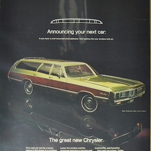 Pubblicità di un'auto di grandi dimensioni del 1969, Chrysler Town & Country Station Wagon a 3 posti (foto pubblicitaria classica di una casa automobilistica, brochure di pezzi di ricambio, concessionario)