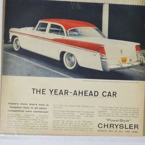 Grande pubblicità per auto 1956 Chrysler Windsor V-8 berlina a 4 porte (azienda automobilistica, vecchia foto classica, pubblicità, parti, brochure stampate, concessionario auto USA US)