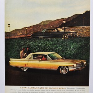 Grote autoadvertentie 1963 Cadillac + 1961 Cadillac (autobedrijf klassieke oude fotoadvertentie onderdelen brochure gedrukte brochure GM General Motors-dealer)