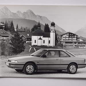 Grote Foto Mazda 626 (autopers foto foto motorbedrijf luxe dealer dealer print poster auto Japanse motor sedan capella)