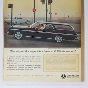 Pubblicità di un'auto di grandi dimensioni, Plymouth Fury Wagon (azienda automobilistica Chrysler, vecchia pubblicità fotografica classica, parti, brochure stampate, concessionario, officina, stazione, USA)