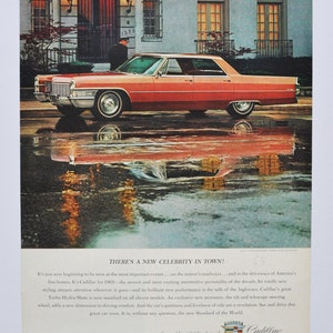 Grande pubblicità per auto 1965 Cadillac (azienda automobilistica, vecchia foto classica, pubblicità, parti, brochure stampata, concessionaria GM General Motors, concessionaria auto)