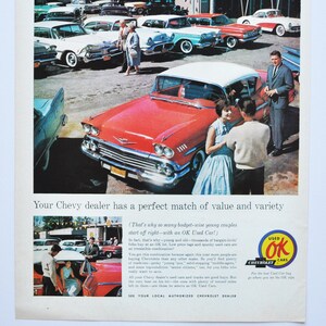 Grote autoadvertentie 1961 Chevrolet OK gebruikte auto's (GM General Motors Company klassieke oude fotoadvertentie onderdelen brochure gedrukt dealer dealer auto)