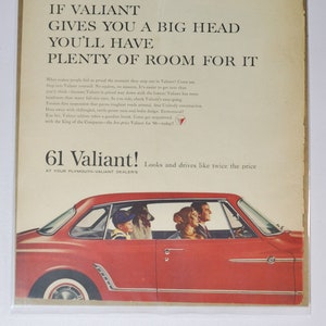 Grande pubblicità per auto 1961 Plymouth Valiant (azienda automobilistica, vecchia foto classica, pubblicità, brochure, concessionario, classico americano, Chrysler USA)