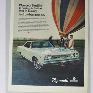 Pubblicità di auto di grandi dimensioni Plymouth Satellite (azienda automobilistica Chrysler vecchia pubblicità fotografica classica parti brochure stampata concessionario auto USA americano sport)