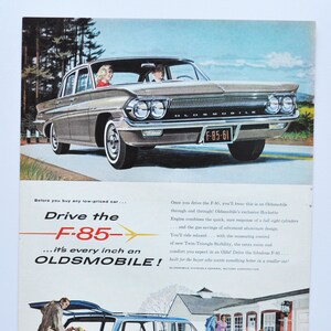 Grote autoadvertentie 1961 Oldsmobile F-85 (GM General Motors Company klassieke oude fotoadvertentie onderdelen gedrukte brochure dealer olds F85 auto auto)