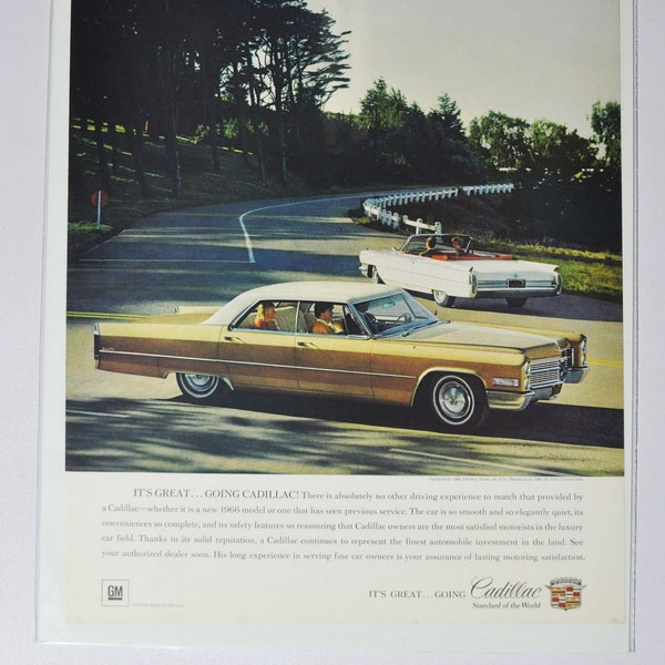 Large Car Ad Cadillac 1966 Hardtop Sedan de Ville & 1964 de Ville Convertible (pièces publicitaires classiques de la vieille photo de la société automobile imprimées aux États-Unis)