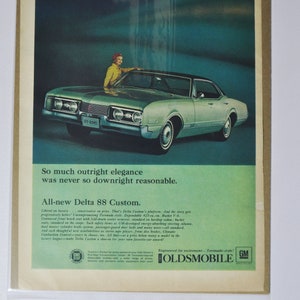 Grote autoadvertentie Oldsmobile Delta 88 Custom (GM-bedrijf klassieke oude fotoadvertentie onderdelen print brochure olds toronado geïnspireerd USA Rocket)