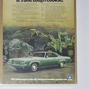 Grote autoadvertentie 1973 Oldsmobile Delta 88 Eighty-Eight (GM-bedrijf klassieke oude fotoadvertentie onderdelen gedrukte brochure olds VS dealer VS)