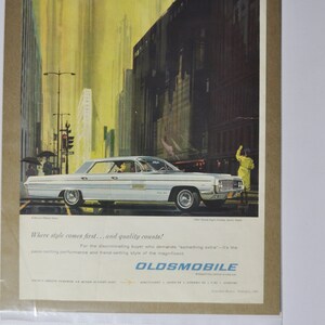 Grote autoadvertentie 1962 Oldsmobile Ninety-Eight Holiday Sports Sedan (GM-bedrijf klassieke oude fotoadvertentie onderdelen gedrukte brochure olds 98 VS)