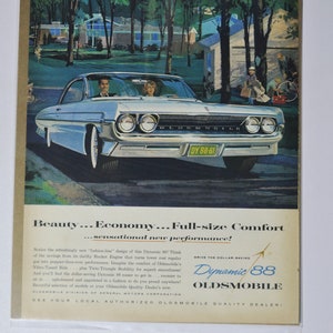 Pubblicità di auto di grandi dimensioni 1961 Oldsmobile Dynamic 88 (GM General Motors, pubblicità fotografica classica di vecchia data, brochure stampata di parti, Olds Auto Rocket Action USA)