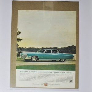 Grote autoadvertentie 1967 Cadillac (autobedrijf klassieke oude fotoadvertentie onderdelen gedrukte brochure GM General Motors dealer dealerschap luxe)