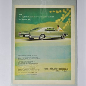Pubblicità di un'auto di grandi dimensioni, Oldsmobile Delta 88 del 1965 (vecchia pubblicità fotografica classica della GM, brochure stampata di pezzi, Olds Toronto, ispirata al razzo USA)