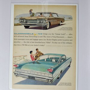 Pubblicità di auto di grandi dimensioni 1959 Oldsmobile Dynamic 88 Holiday Sport Sedan e 98 Holiday Sceni Coupe (vecchia pubblicità fotografica della GM General Motors USA)