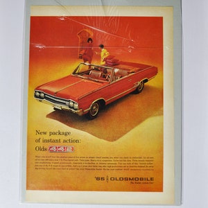 Pubblicità di auto di grandi dimensioni 1965 Oldsmobile 4-4-2 442 (GM General Motors, pubblicità fotografica classica di vecchia data, brochure stampata di parti, Olds Auto F-85 convertibile)