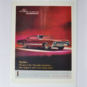 Grote autoadvertentie 1966 Oldsmobile Starfire (GM General Motors klassieke oude fotoadvertentie onderdelen gedrukte brochure olds auto raket VS Toronado)
