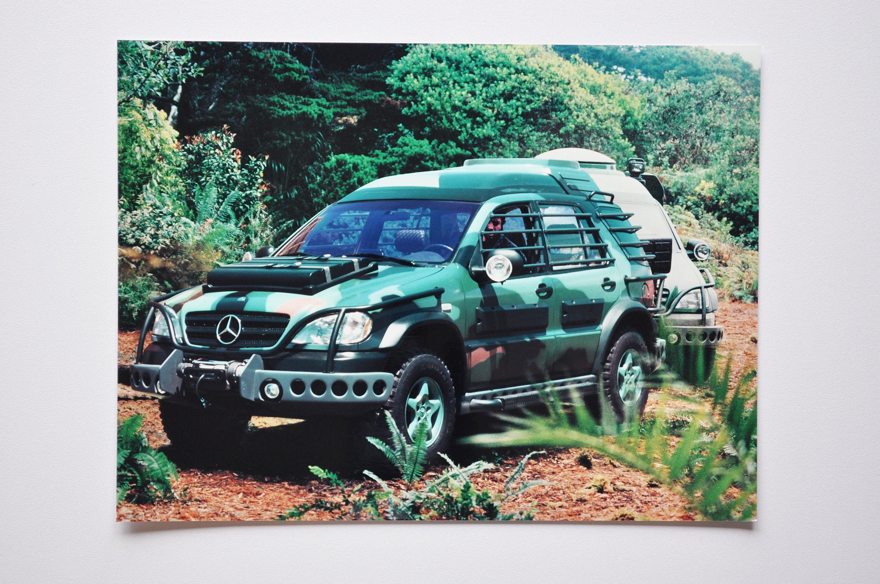 メルセデス ジュラシックワールド 車 ベンツ 大きな写真 メルセデス