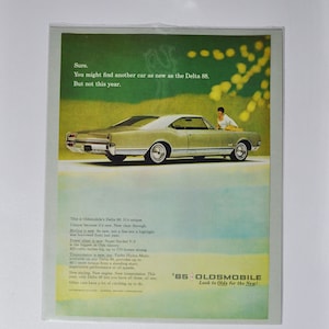 Pubblicità di un'auto di grandi dimensioni, Oldsmobile Delta 88 del 1965 (vecchia pubblicità fotografica classica della GM, brochure stampata di parti, Olds Toronto, ispirata al razzo USA)