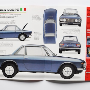 Può includere: Un dépliant con una Lancia Fulvia Coupé blu. La pagina include più viste dell'auto, specifiche e testo sul modello. Il testo include "Lancia Fulvia Coupé" e "1970 Lancia Fulvia 1.6 HF".