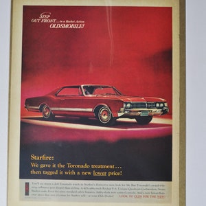 Pubblicità di un'auto di grandi dimensioni, Oldsmobile Starfire del 1966 (GM General Motors, pubblicità fotografica classica di vecchia data, brochure stampata di parti, Olds Auto Rocket USA Toronado)