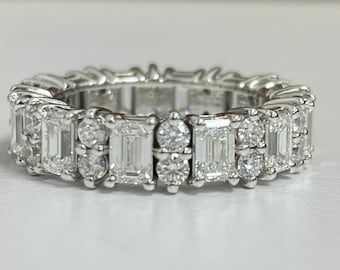 Diamante talla esmeralda con Round Diamond Eternity Band, Regalo para ella, para aniversario, para casual