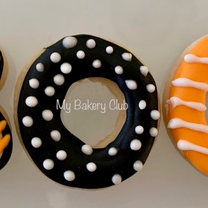 Halloween Cookies - BOO / Halloween Favors / Halloween Sugar Cookies / Trick or Treat Gifts / Trick or Treat / Halloween Cookies