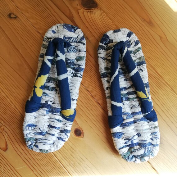 Japanese Cloth Sandals, Cloth Zori, slippers made of Kimono Yukata (100% cotton) Japanese Cloth Sandals, Cloth Zori, slippers made of Kimono Yukata (100% cotton)