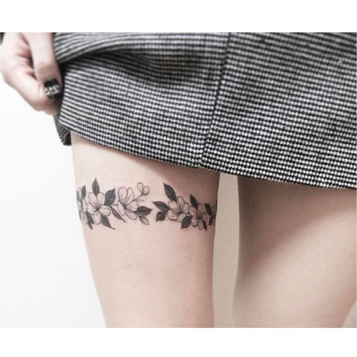 Set Von 3 Schwarze Girlande Blumen Blume Temporare Tattoo Etsy