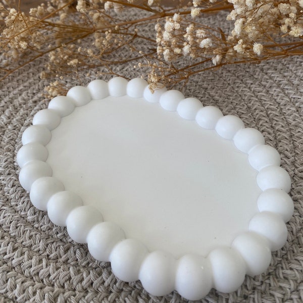 Handmade Oval Trinket Tray | Mother's Day Gift | Handmade Jesmonite Homeware | Jewellery Dish | Candle Tray | Display Tray | Sustainable