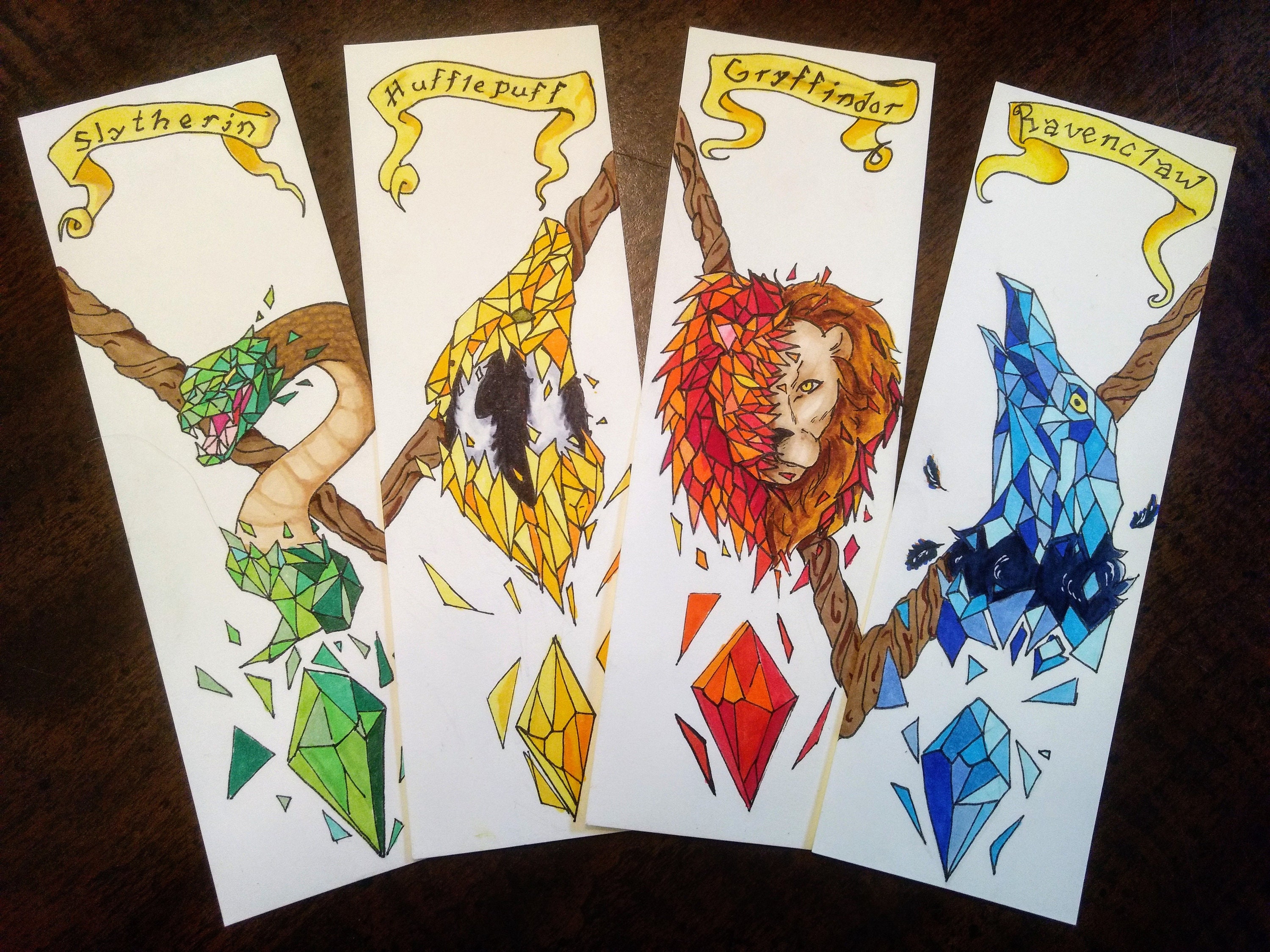 Harry Potter Bookmarks with Hogwarts Houses (Free Printable)