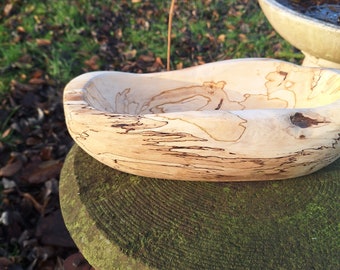 Decorative wooden bowl with exceptional grain