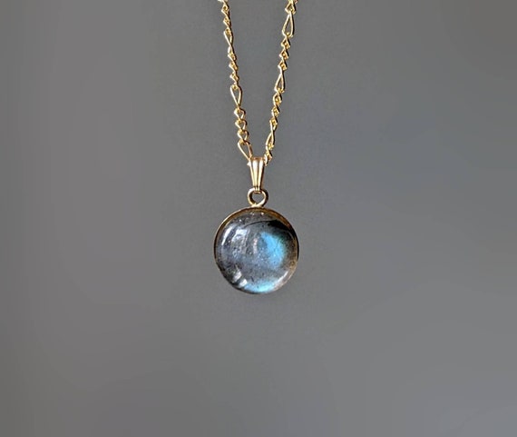 Gold Labradorite Necklace Labradorite Round Pendant Blue Flash Labradorite Pendant 14K Gemstone Necklace Natural Labradorite Necklace