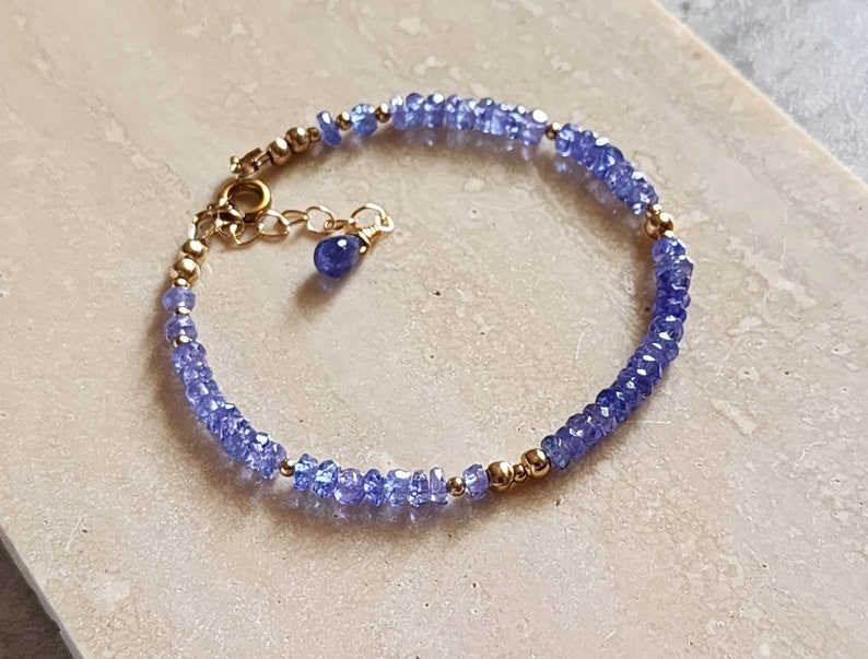 Naturligt tanzanitarmband Tanzanitpärlarmband Tanzanit 14K armband Lila ädelstenshalsband Fint tanzanitguldsmycken för henne bild 7