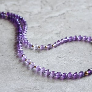 Halsband med ametistpärlor i guld Ametistchoker 14K ametisthalsband Lila ädelstenshalsband Ombre Ametisthalsband Lila pärlchoker bild 9