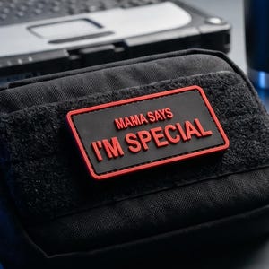 PVC-moraalpatch, Mama Says I'm Special Funny-patch met gehaakte achterkant