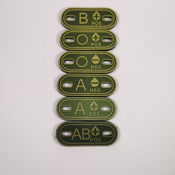 Parche táctico de PVC con grupo sanguíneo y respaldo de velcro.