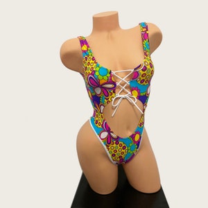 Flower Power - Glow in the Dark body met veters, ravewear, festival, exotische danskleding, string-badmode uit één stuk