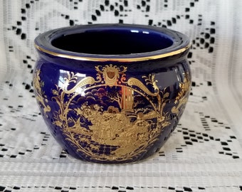 Hand painted 1914 Tressemann and Vogt Limoges butterfly and spiderweb hexagonal planter Wonderful